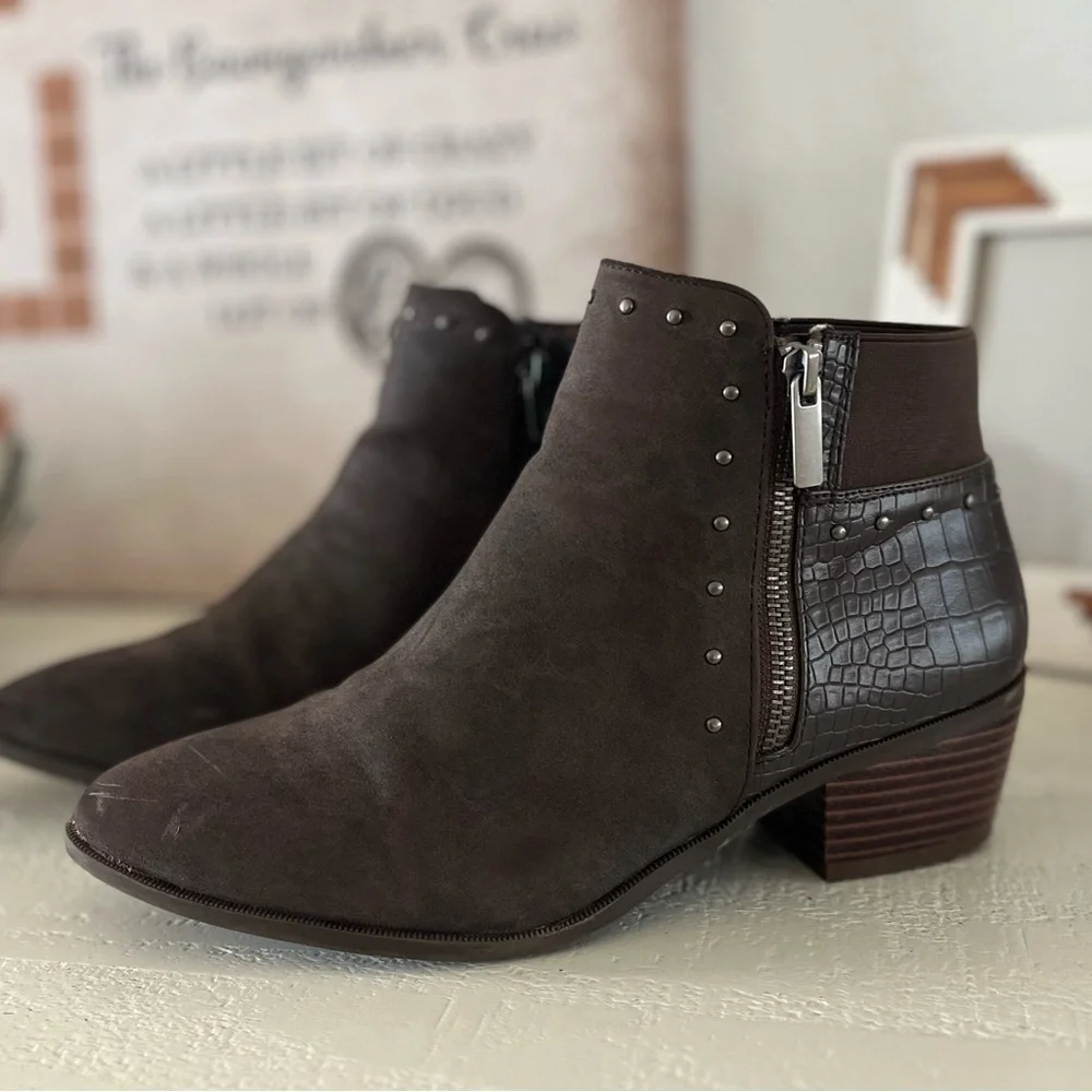 Brown Suede Ankle Booties Side Zip Croc Embossed Studded Low Block Heel 🔥